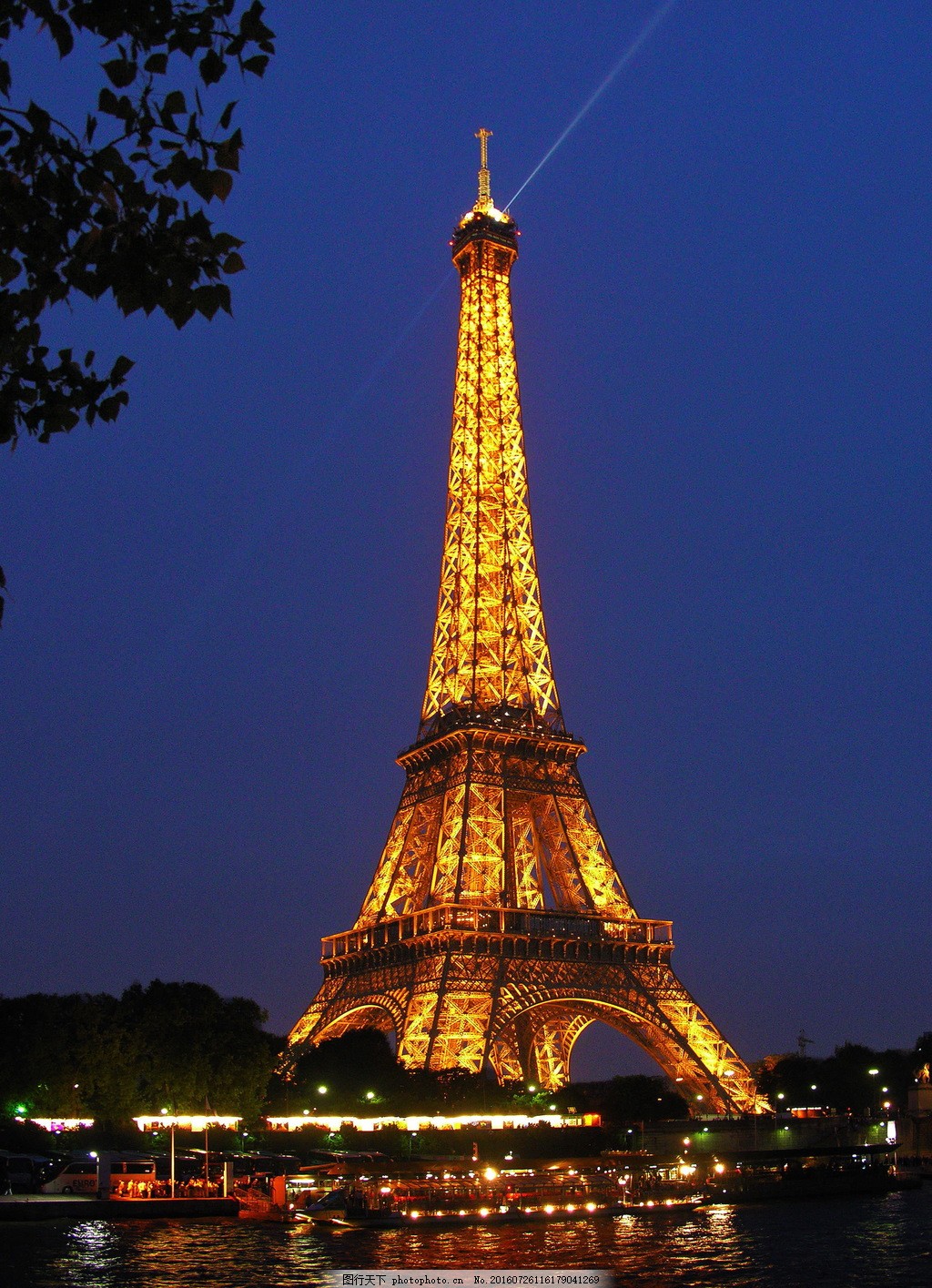 唯美埃菲尔铁塔夜景图片